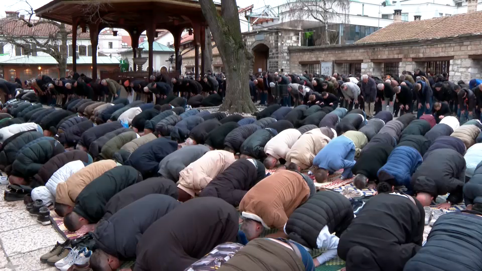 Bajram nama u Gazi-Husrev begovoj džamiji u Sarajevu