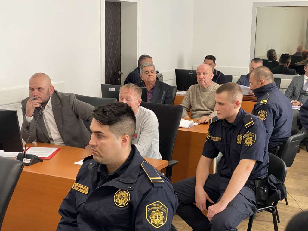 l_f5bd234d3e72ad66780104bcf899e059