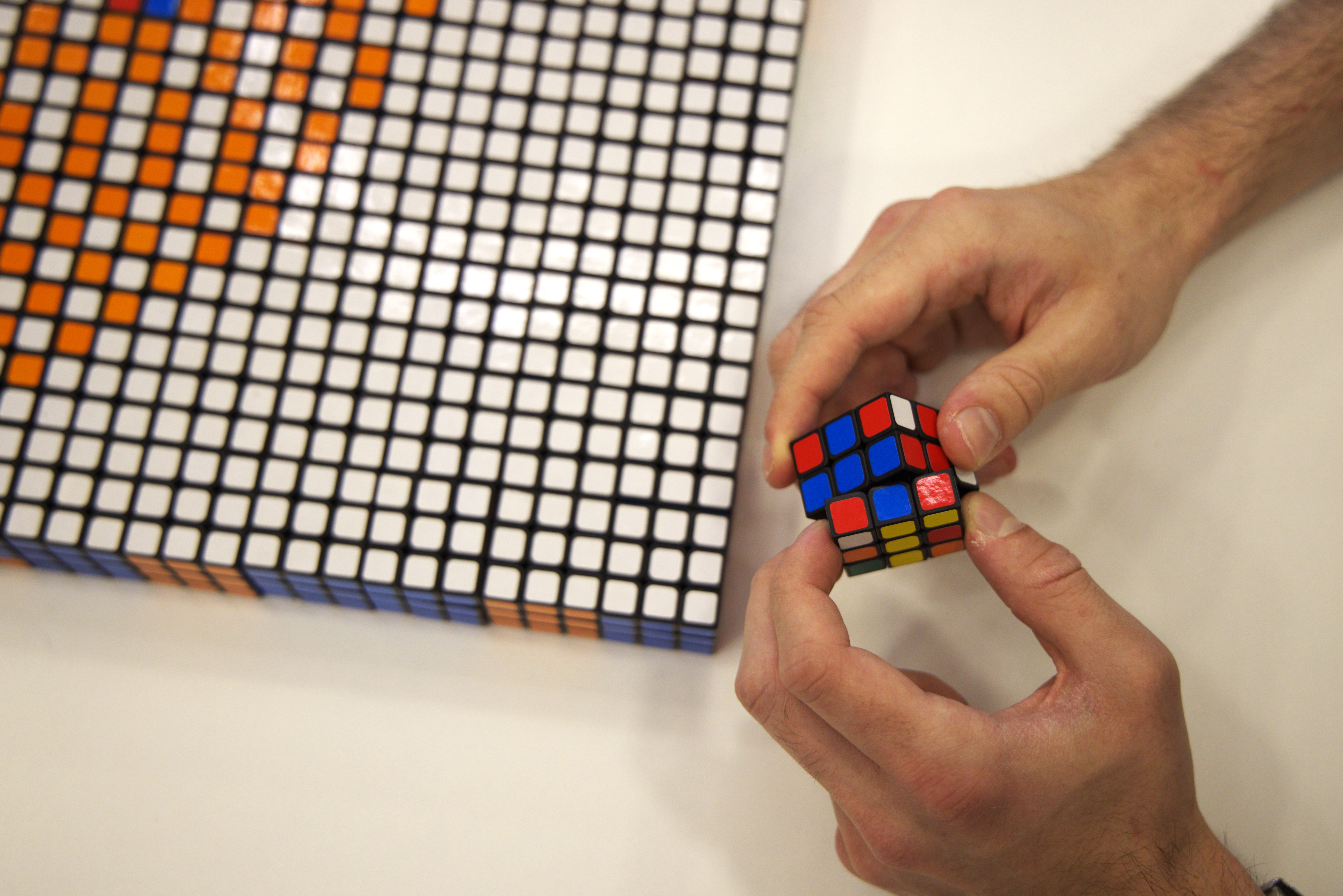 Za neke od motiva Irfanu treba i cijeli dan da složi, a neke završi i za tri sata