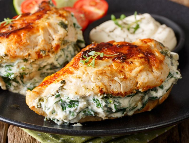 63292165-pileca-prsa-punjena-spinatom-i-krem-sirom
