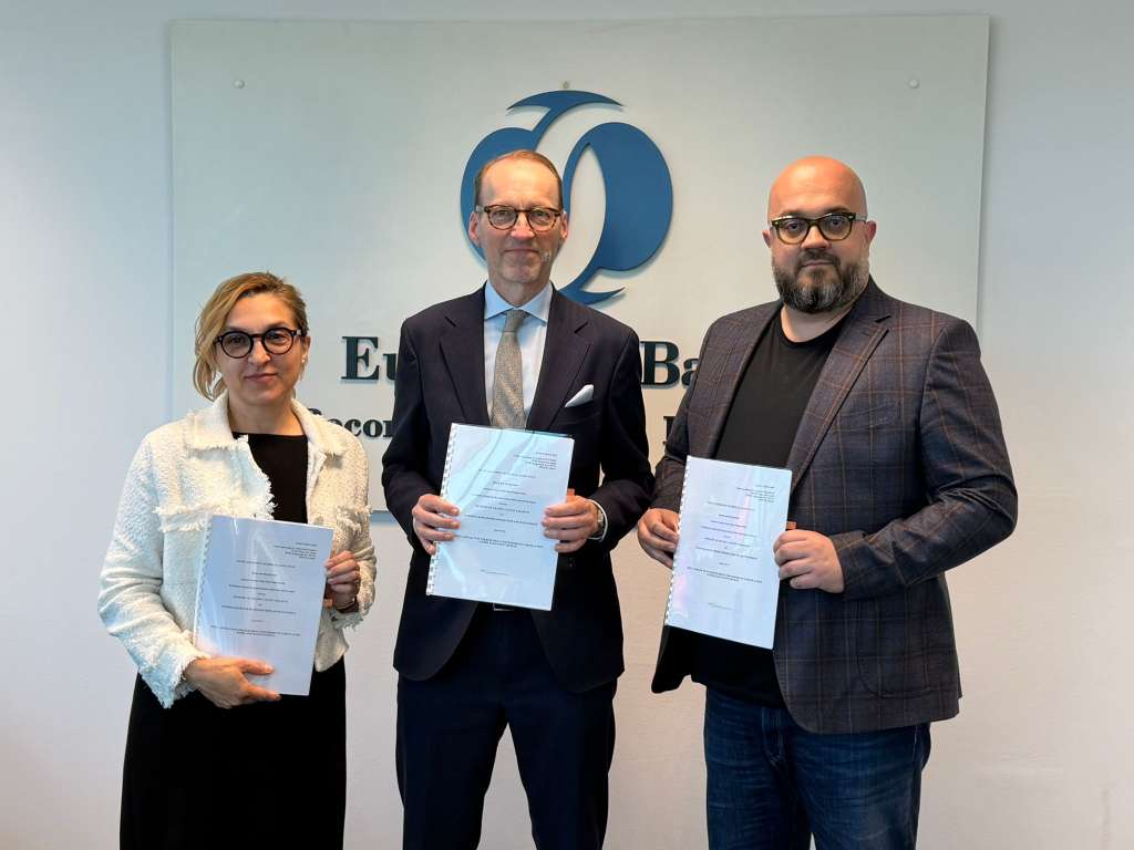 l_5a232d80547df5d79ddf127810df3ad6