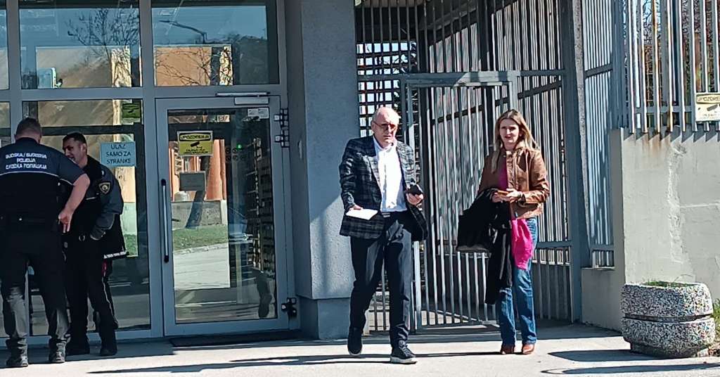 l_7322a7c8b4fa75ca570c0537725042cd