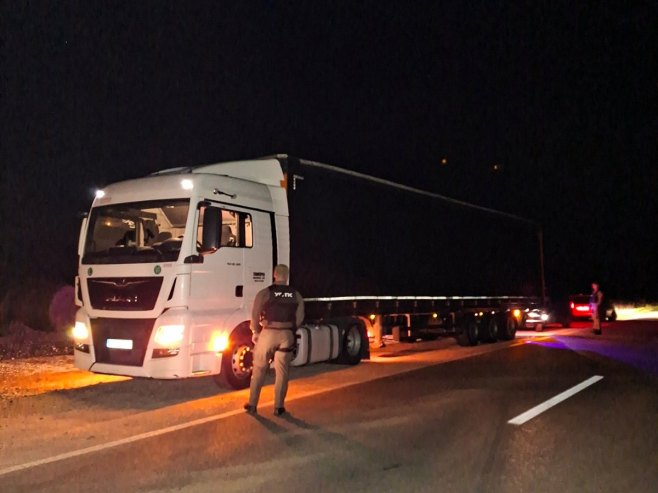 kamion svercovanje ljudi