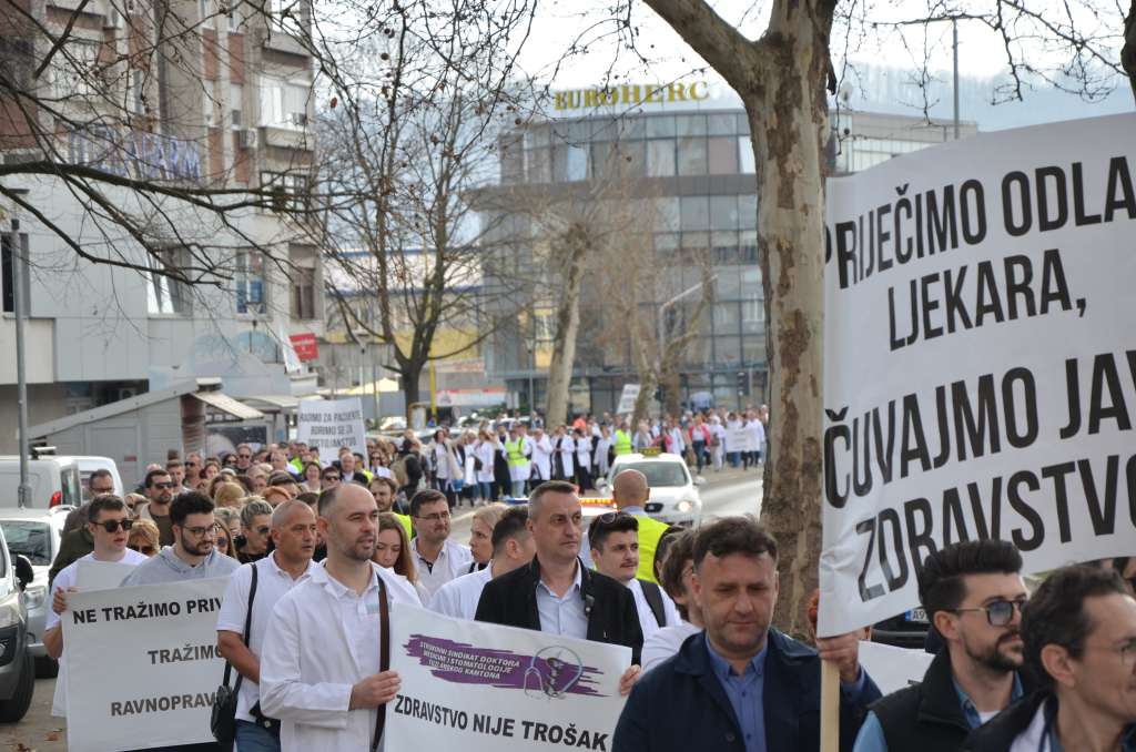strajk doktora tuzla