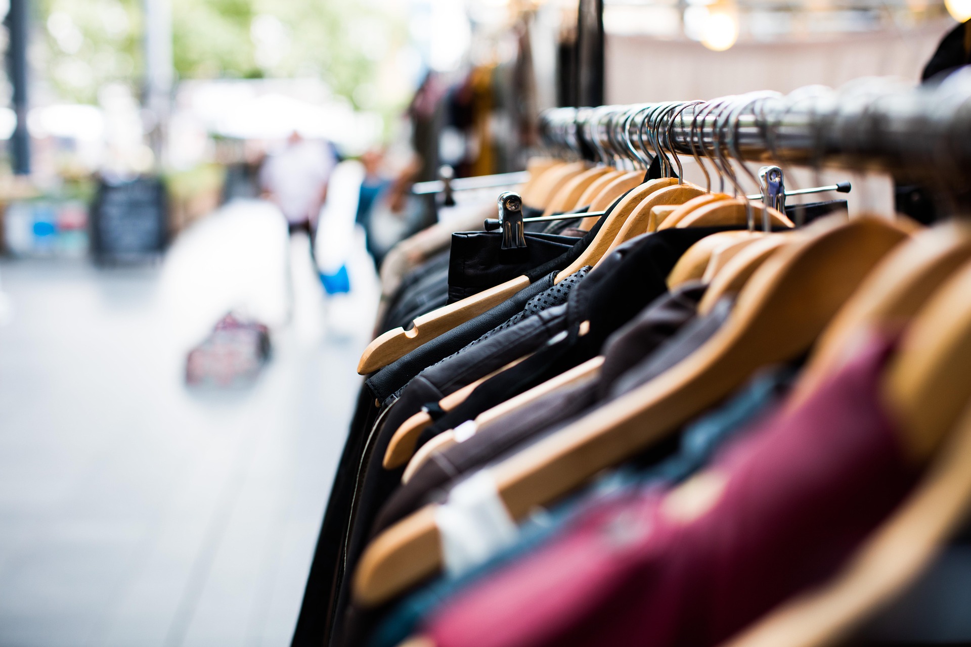 pexels-hangers-1850082_1920