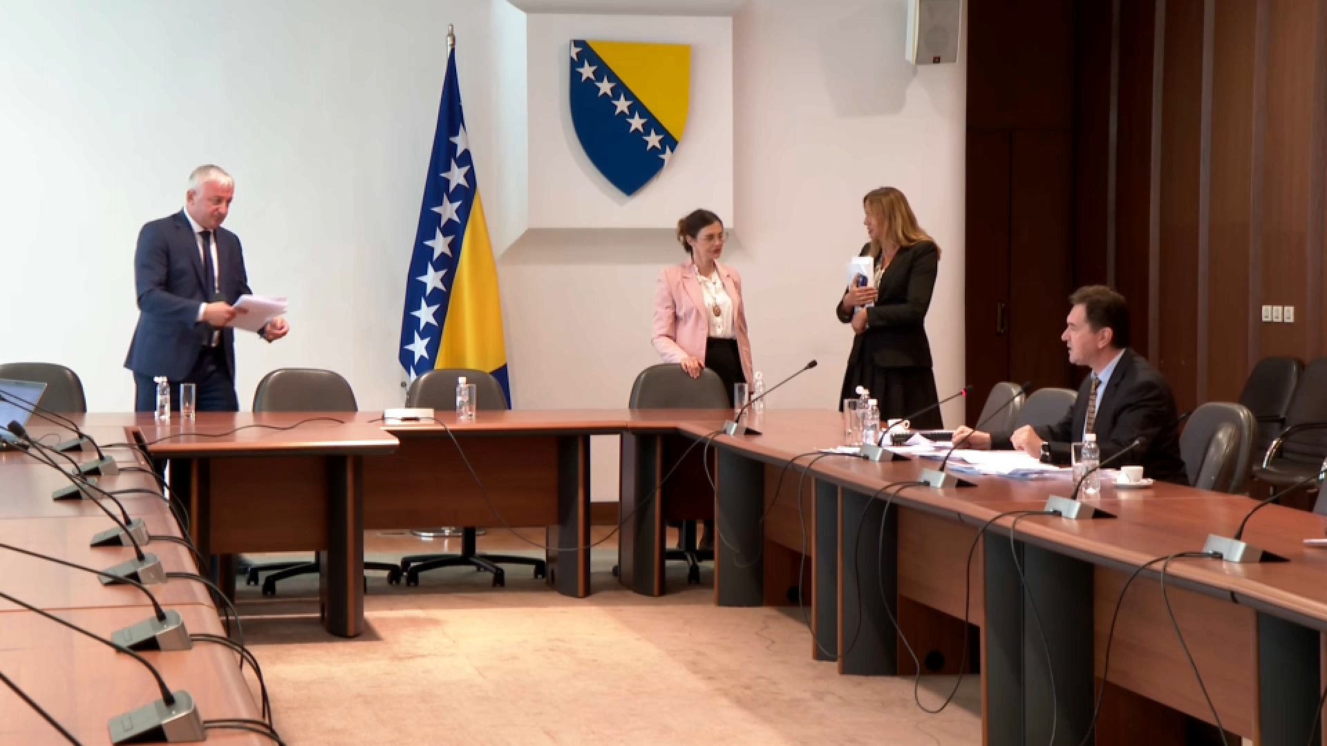 Svađa Borenović Ajanović