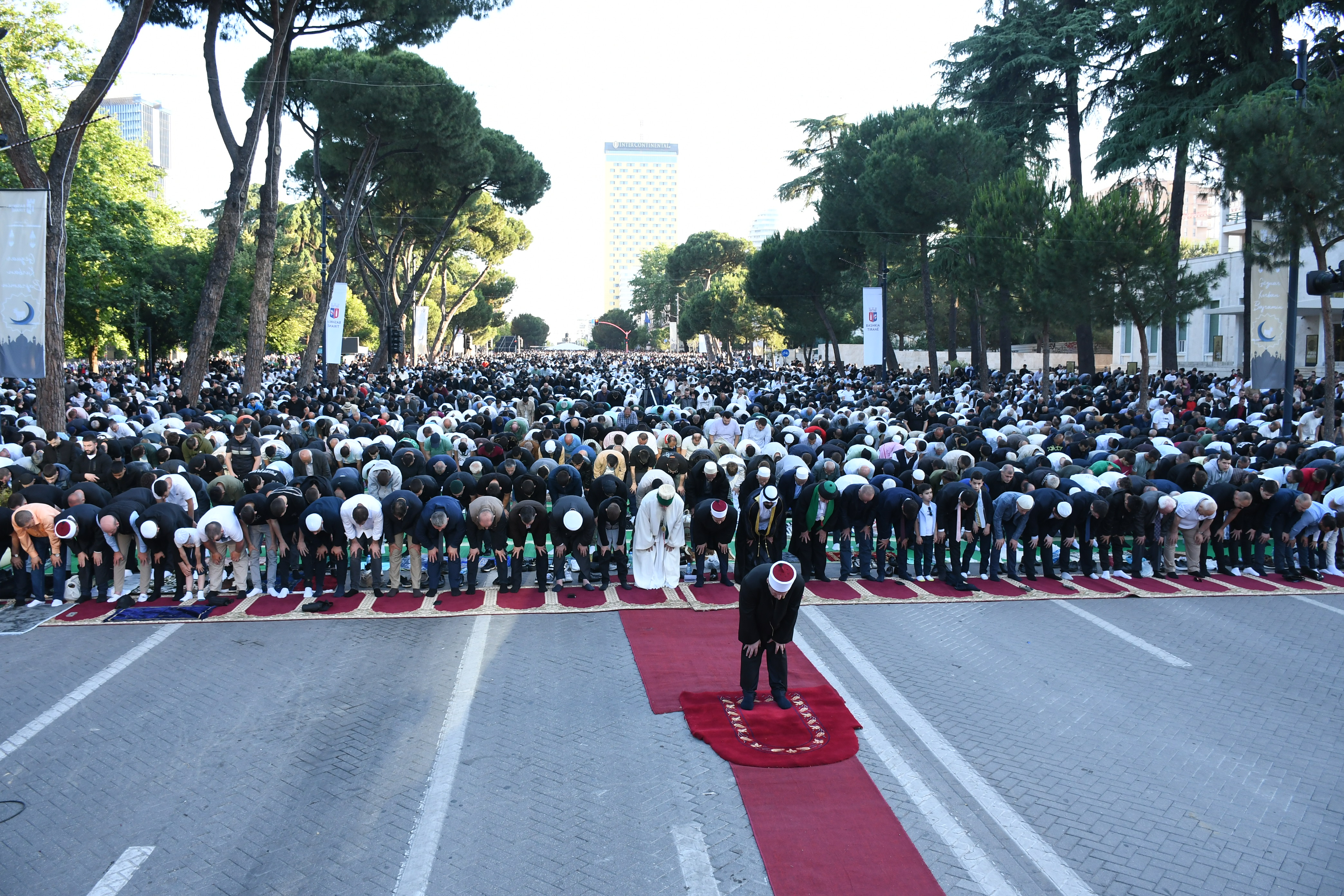 Bajram namaz  u Tirani
