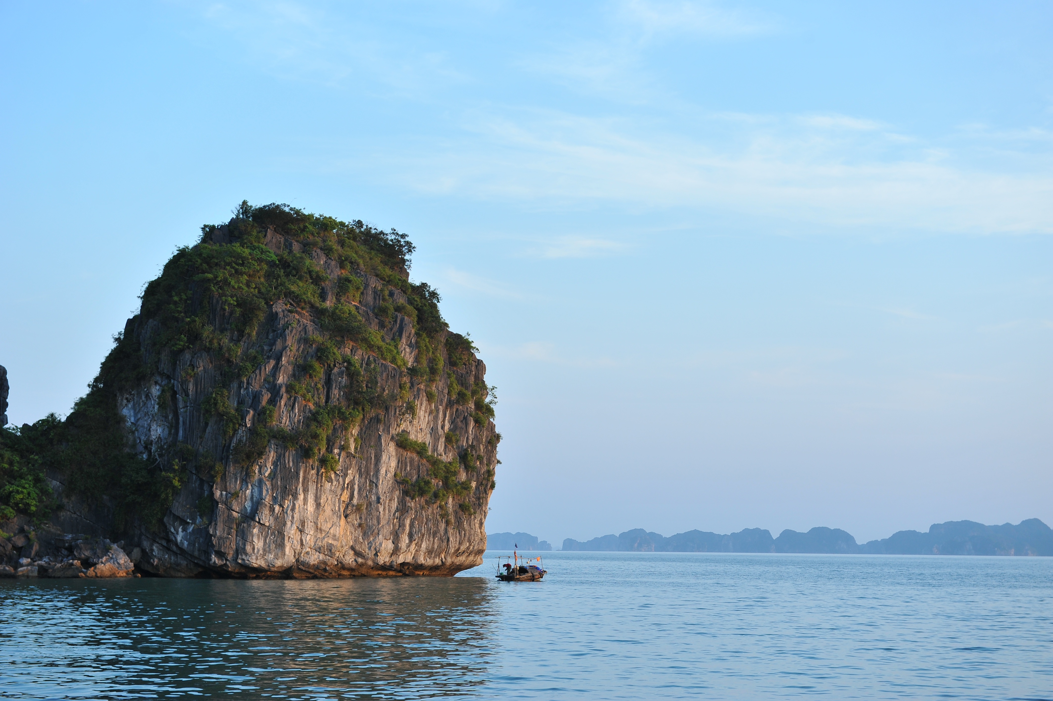 privateboathalongbay-halong-bay-day-tour-7678473