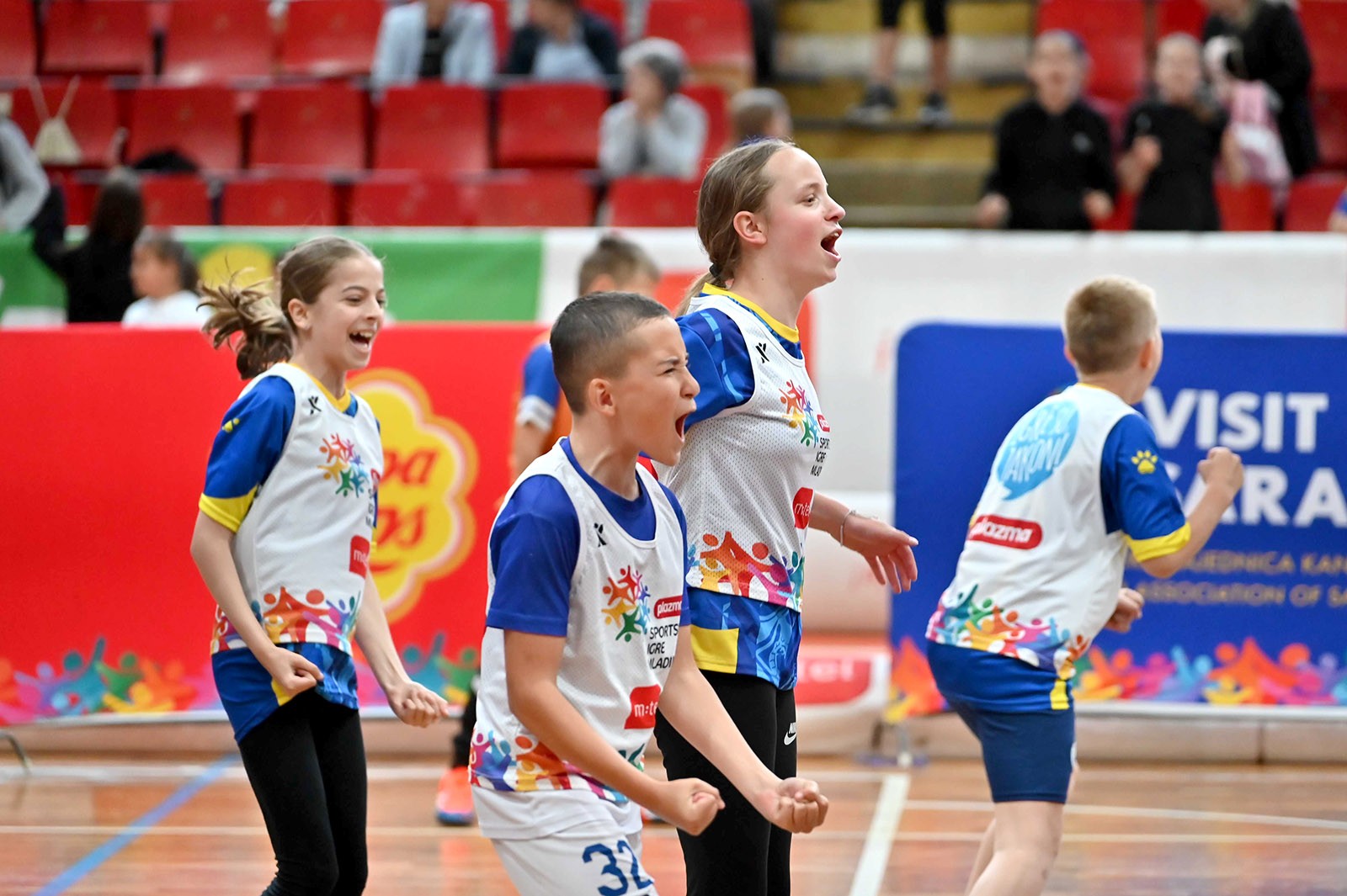 d9cbc233-5c87-4363-89a5-b10a37f35c24.jpg