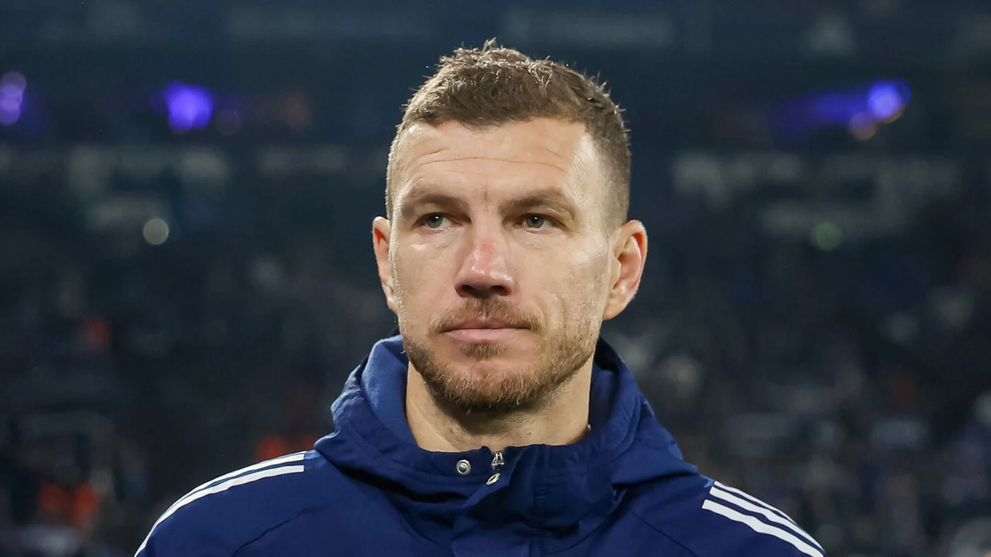 Sportskog direktora pitali: Da li Edin Džeko ostaje u Schalkeu?