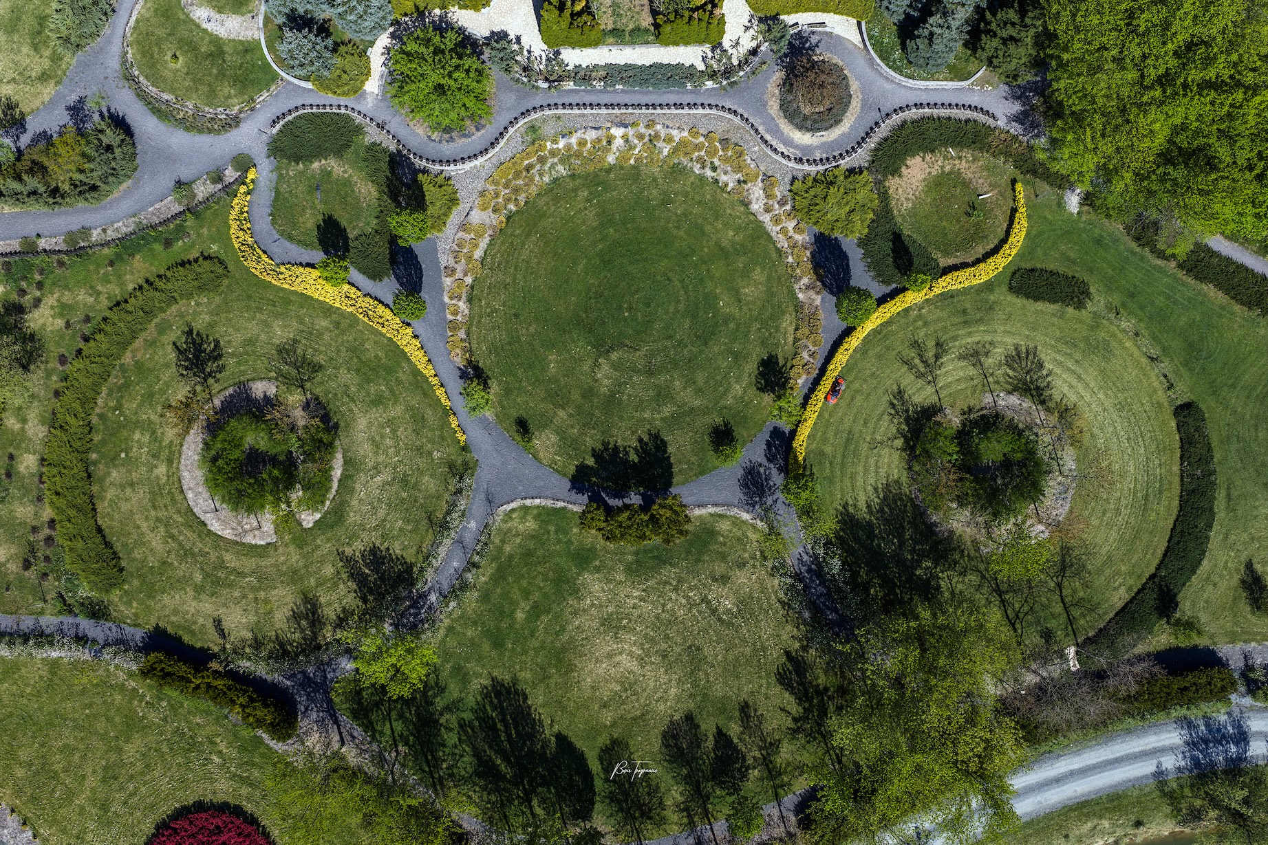 8@0.5x.jpg