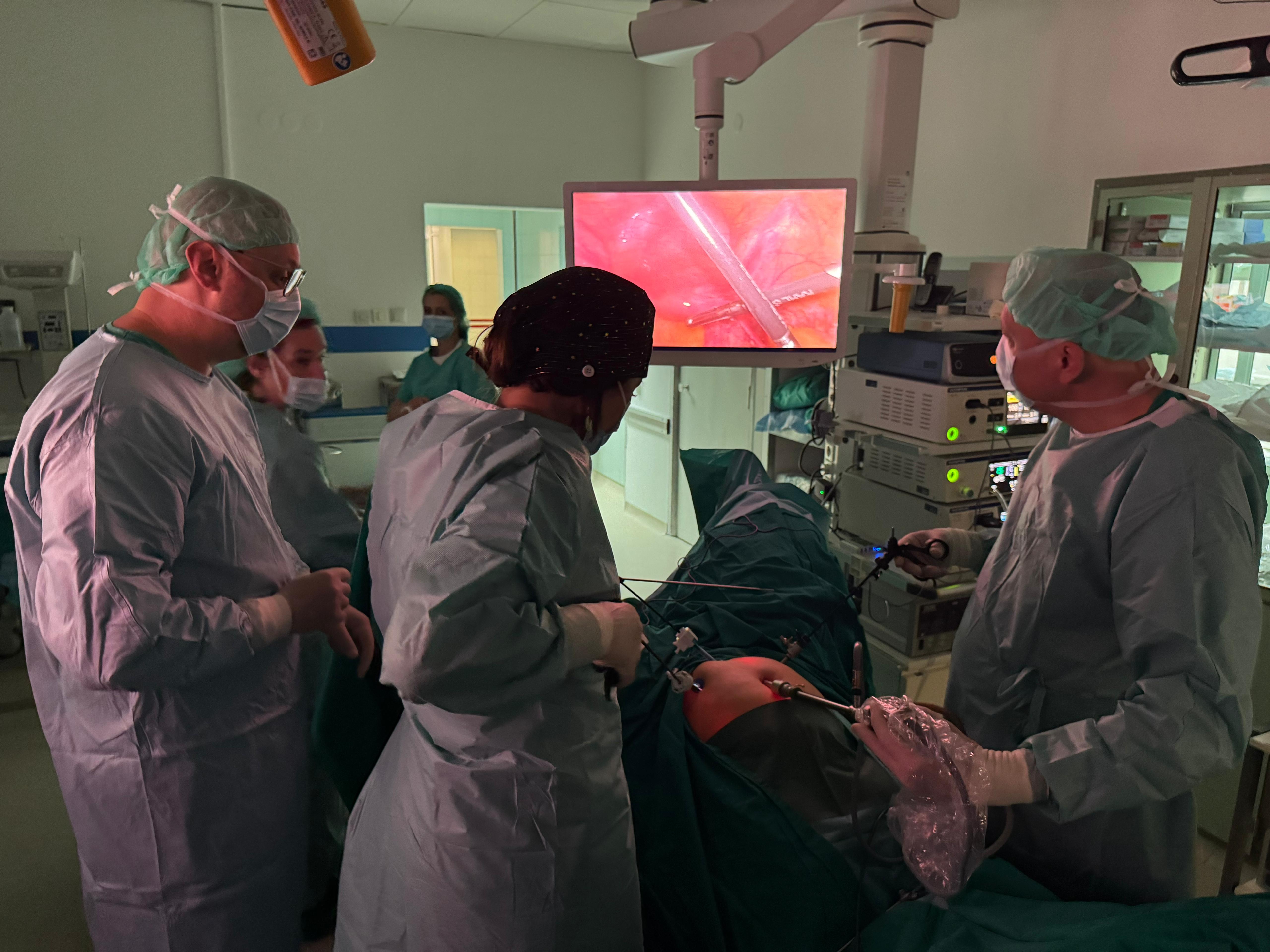 BHAG-Doktor Agic u posjeti Opcoj bolnici (3)