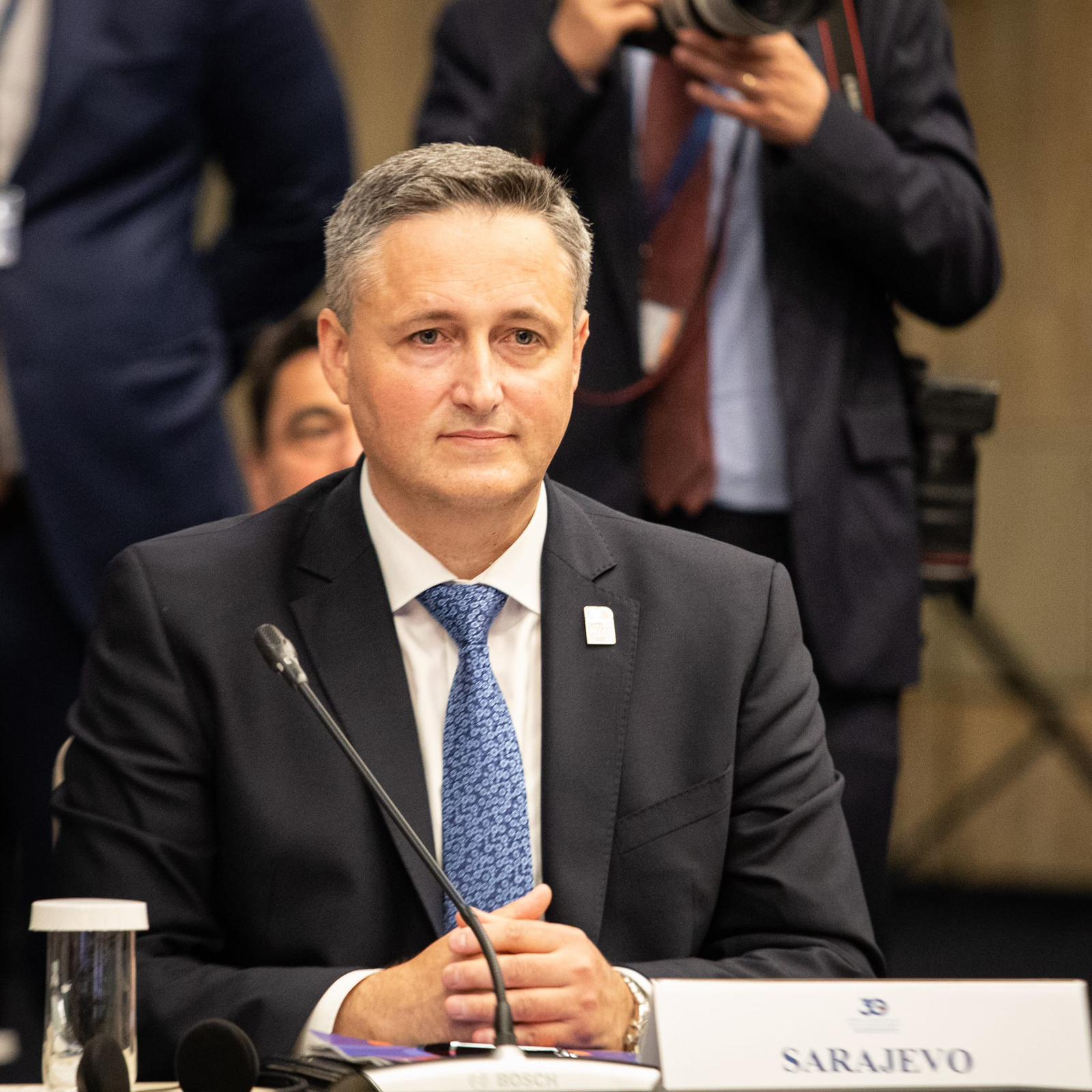 denis bećirović
