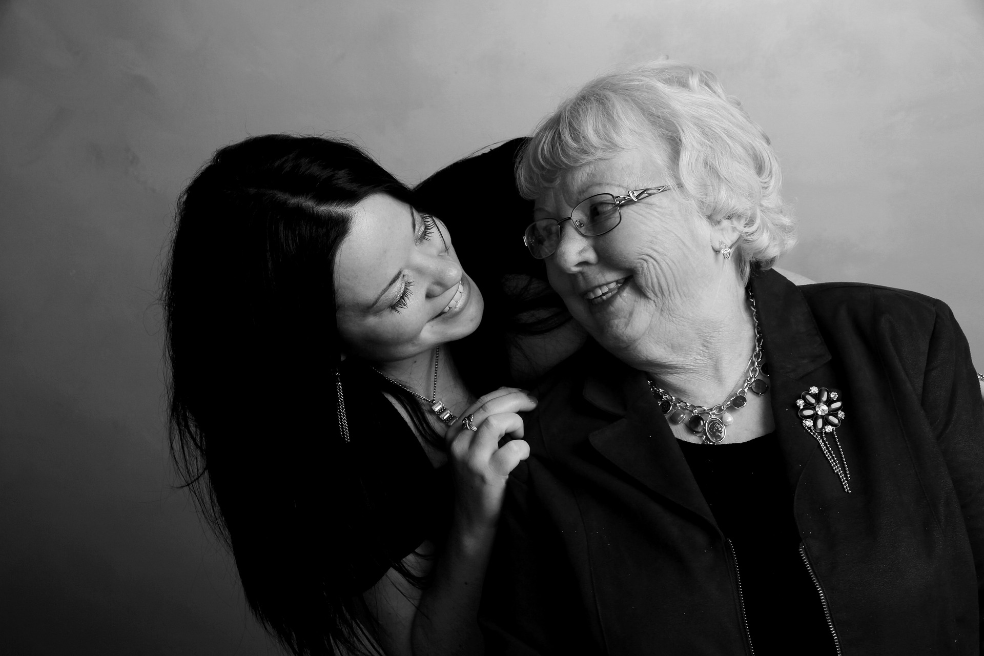 mimirebelle-grandmother-453131_1920