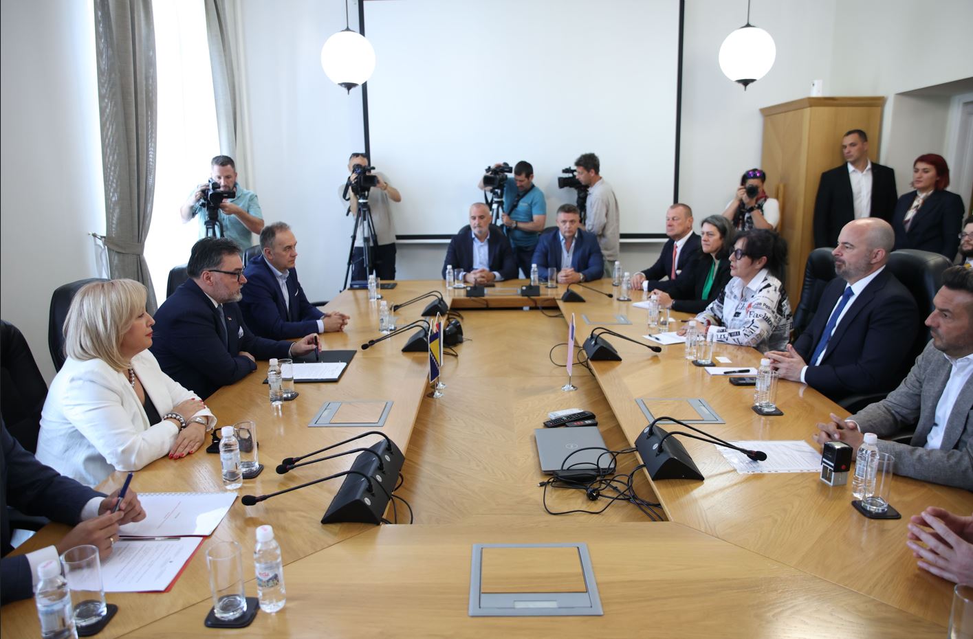 Potpisivanje ugovora za uspostavljanje sistema obaveznog markiranja tečnih naftnih goriva u BiH