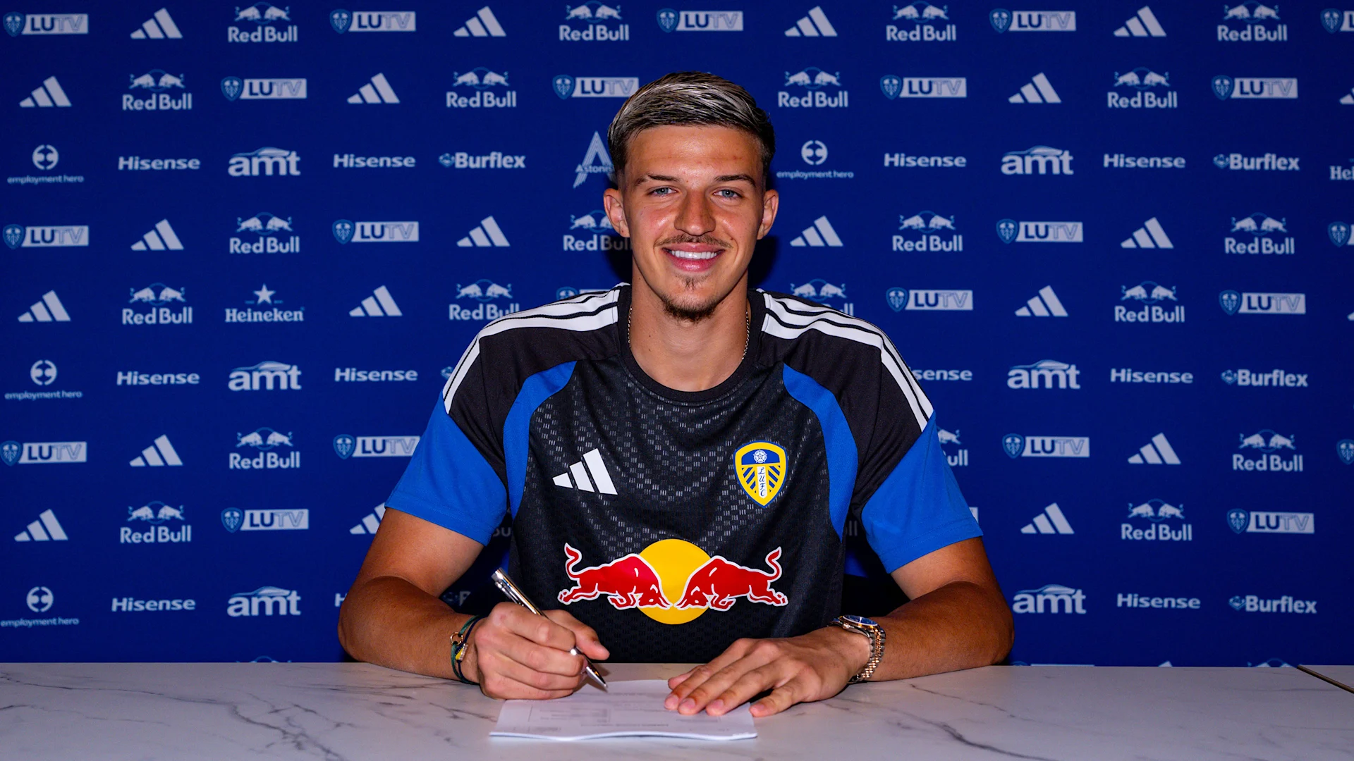Zvanično: Tarik Muharemović novi fudbaler Leeds Uniteda!