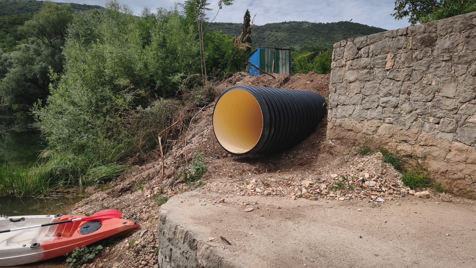cijevi vrelo bunice bunica