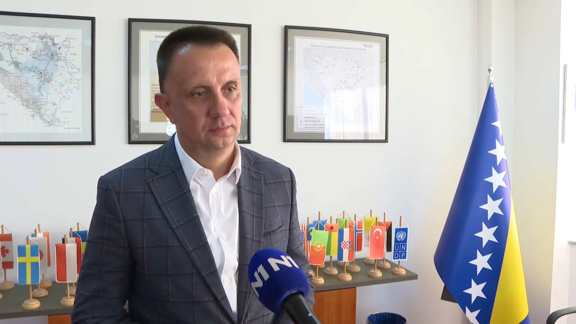 Lakić slika
