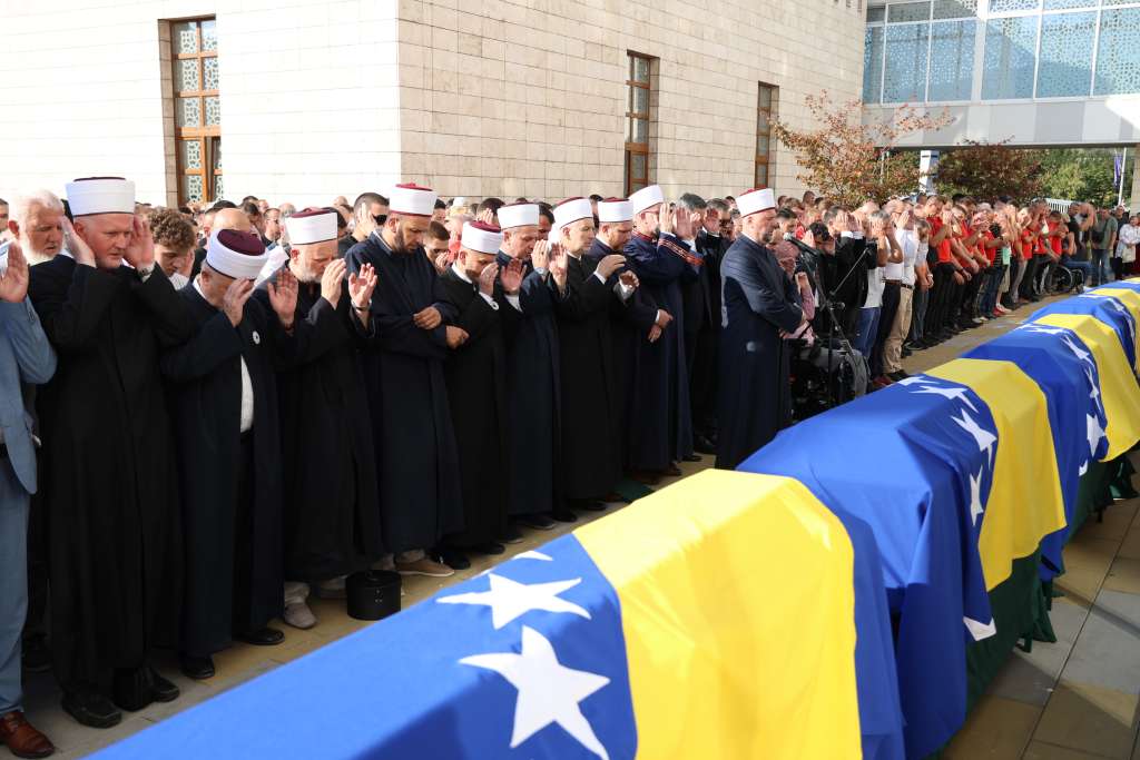 l_443e33df71dc1312fa928f8bc94c6bb0