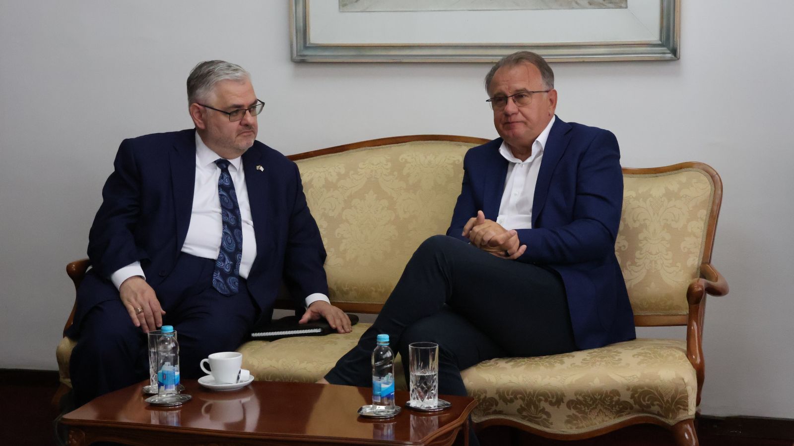 Louis J. Crishock i nermin nikšić