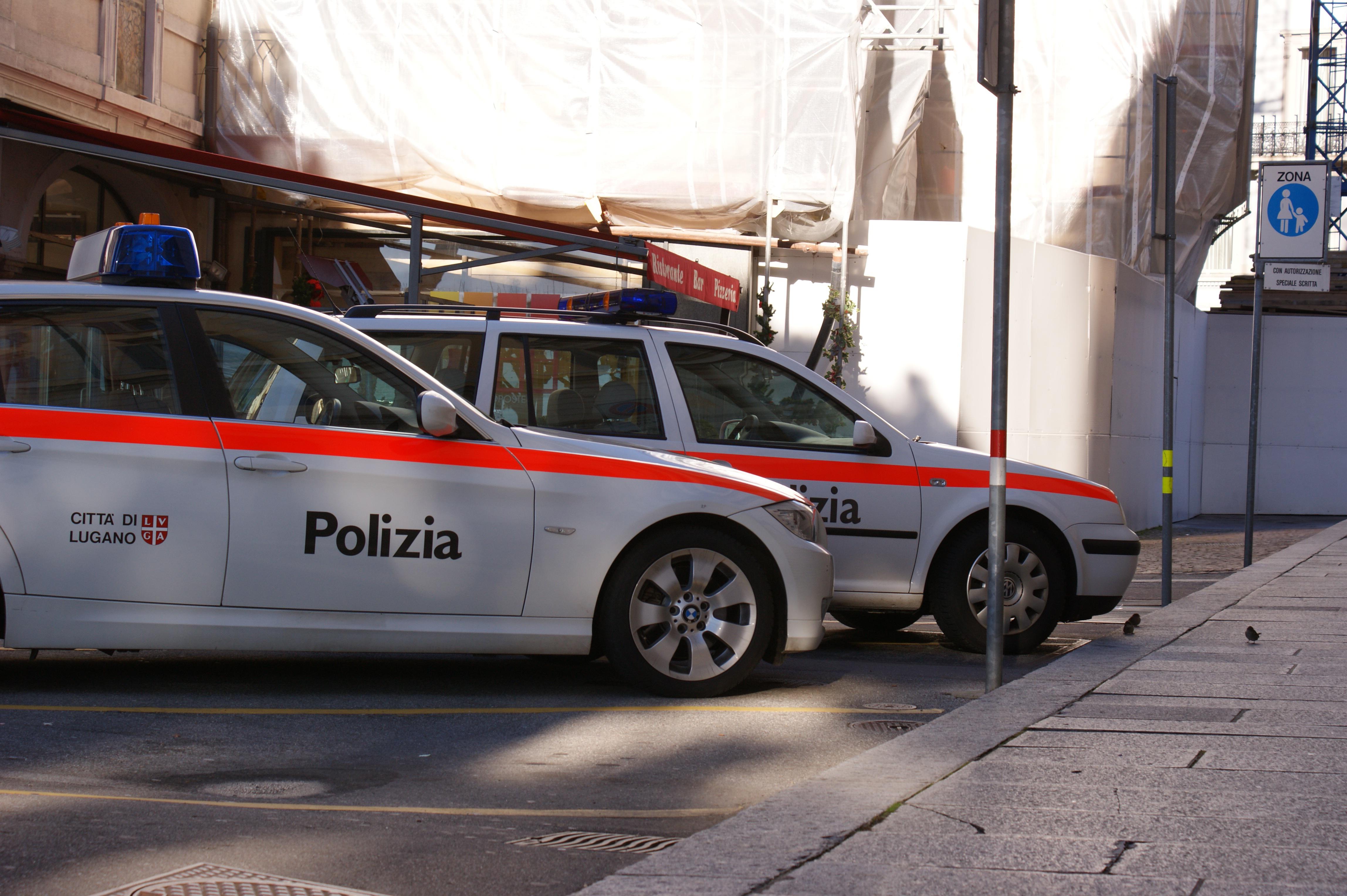 policija švicarska