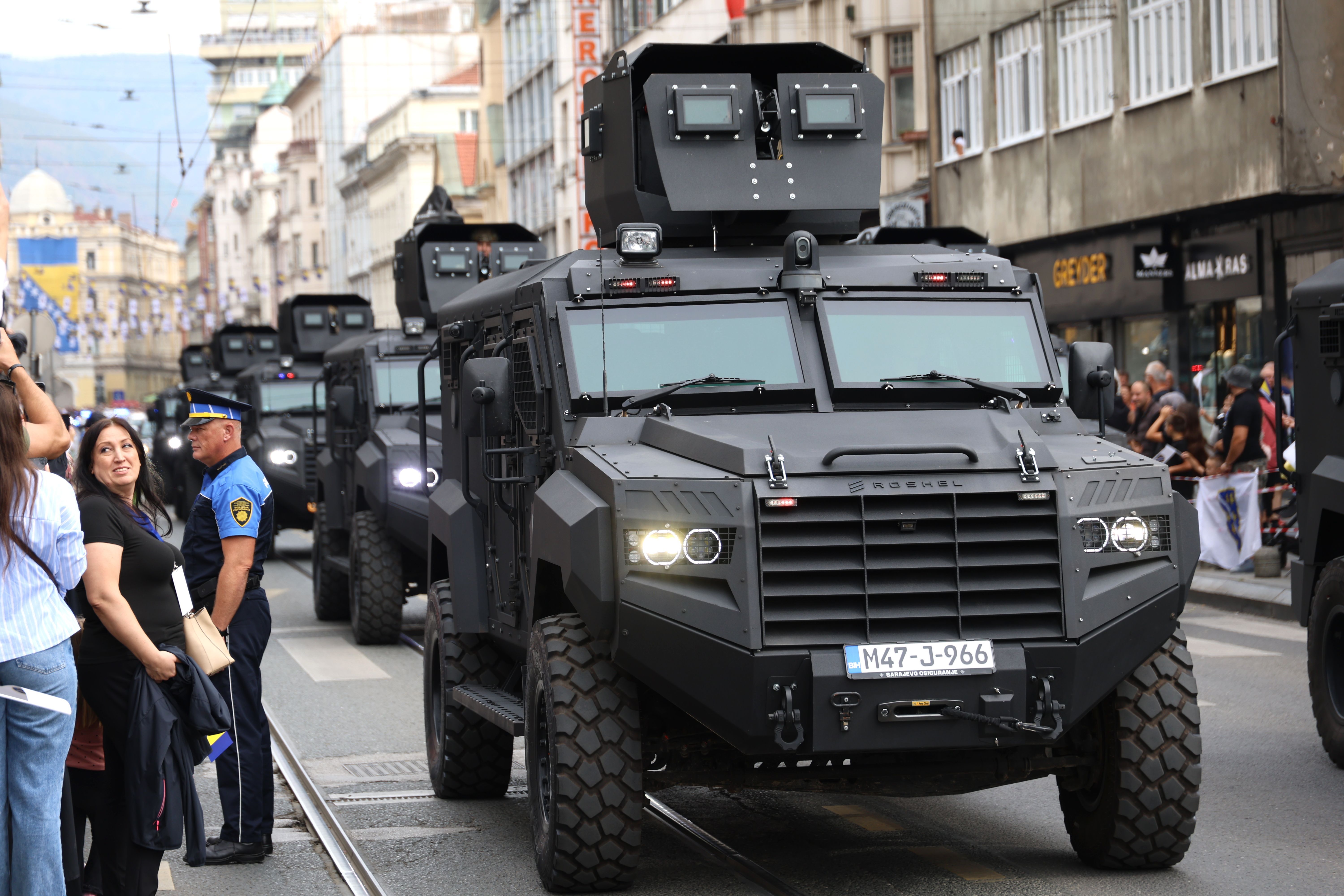 policija