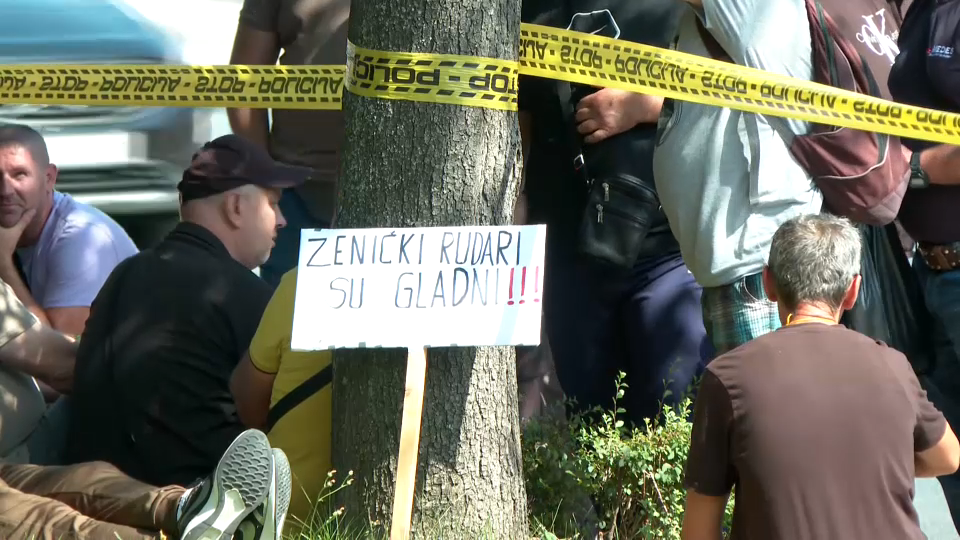 protesti rmu zenica2.png