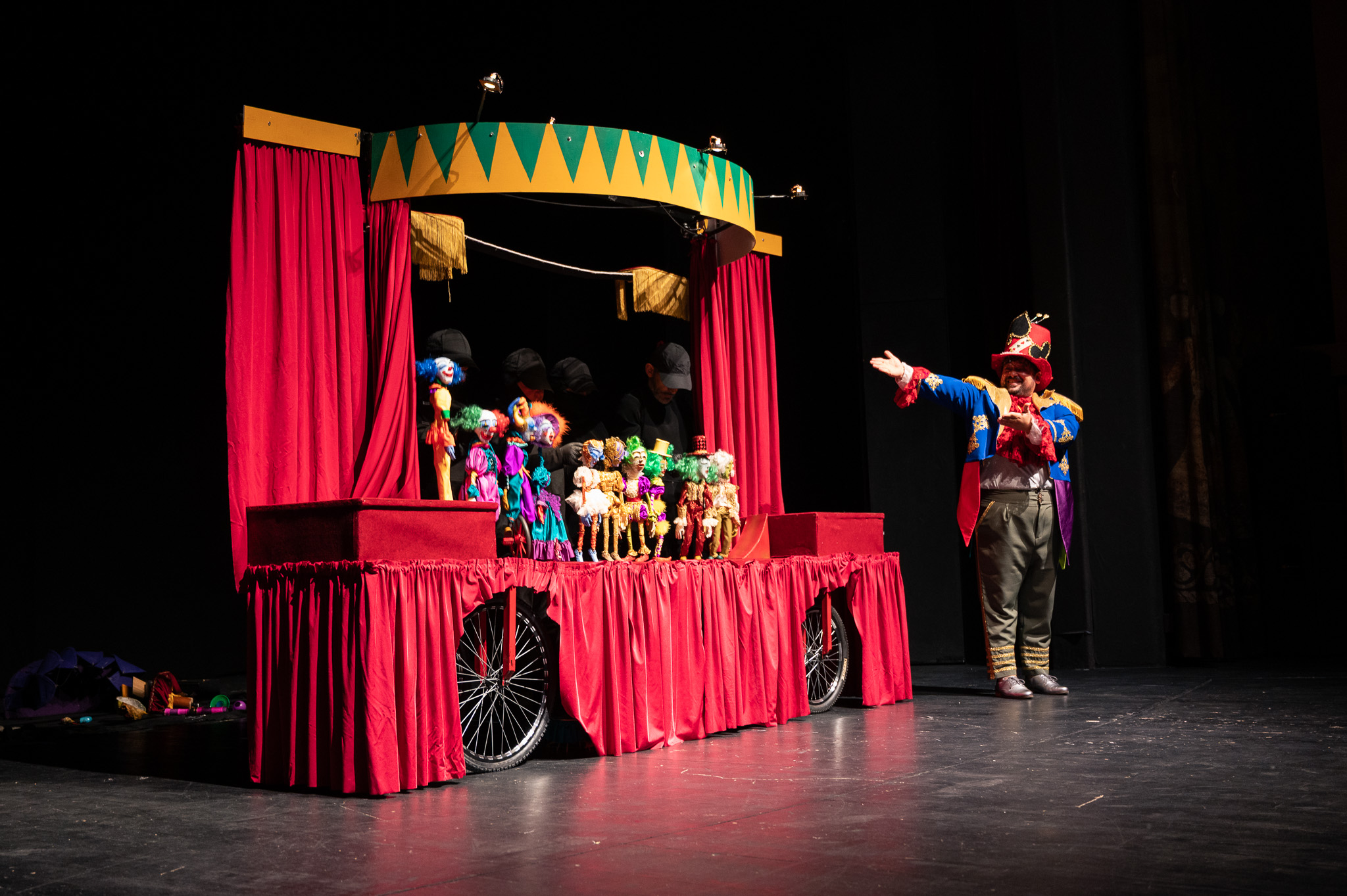 Lutkarski cirkus 2.jpg