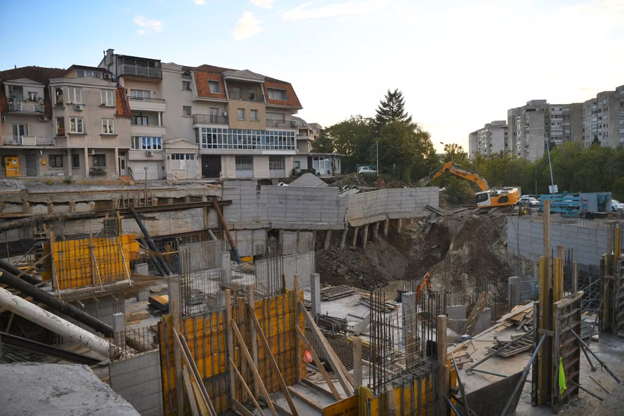 obrusi se potproni zid beograd