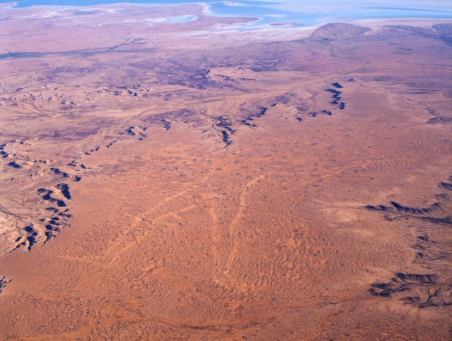 63382673-marree-man-moderni-je-geoglif-u-australiji