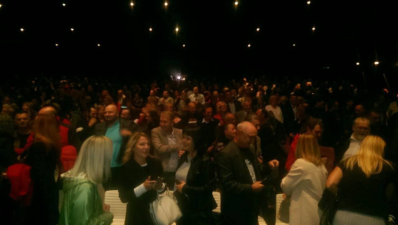 22050440_10210810947536026_1576055727_o