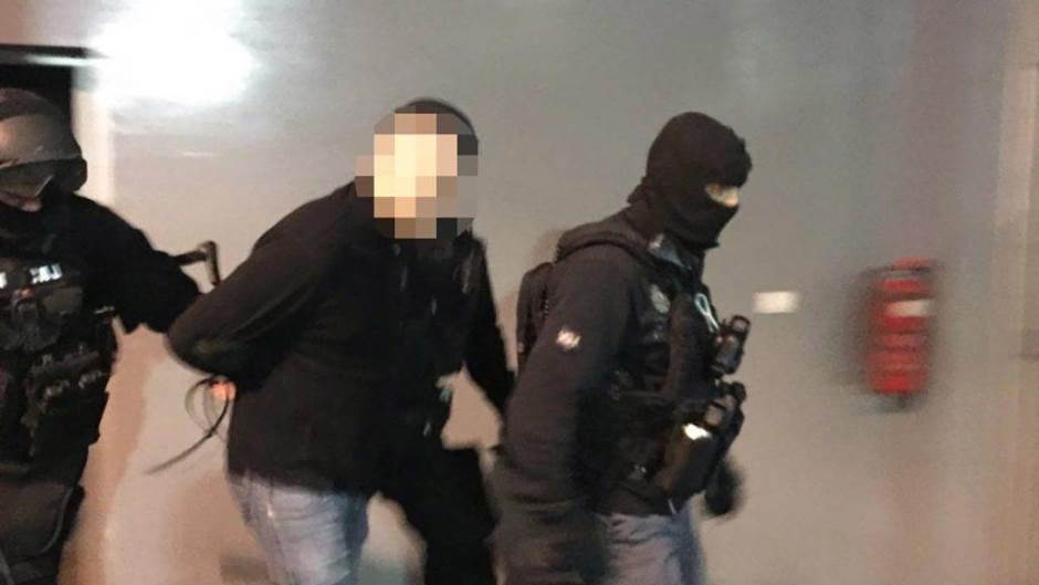 2412681_2_ff-1024x1365