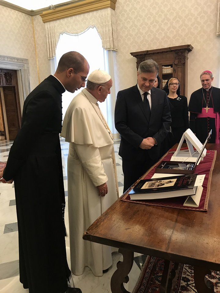 24992394_10213892886932691_433792599_n