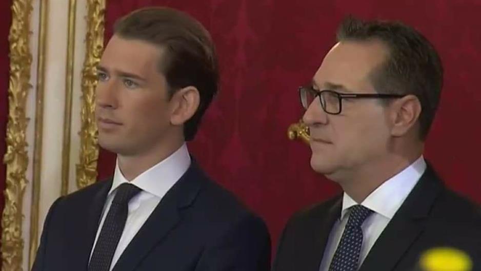 25395857_716723688526560_7785752016585873618_n