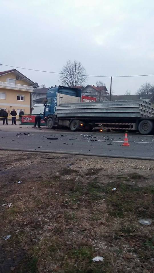 26993802_2209176695775404_629900789841379498_n