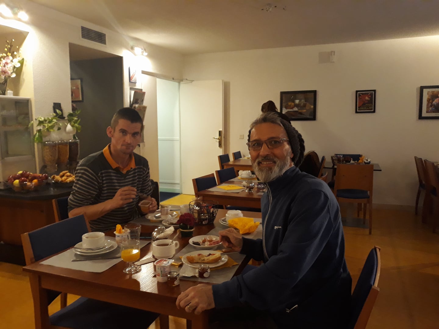 27709821_640773149647232_6865964703064072786_o