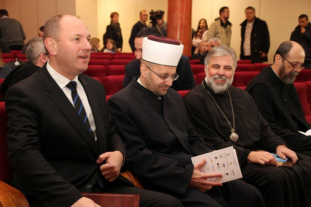 27912815_940250192818775_10858681583761650_o