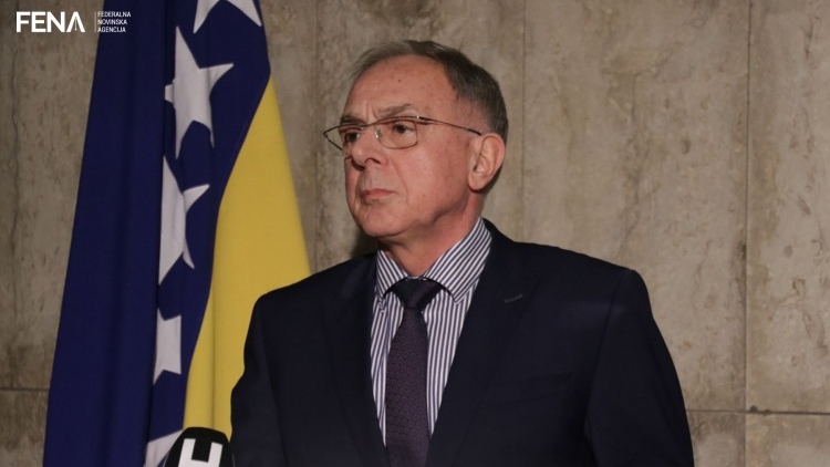 281218_Genjac_komisija_markica