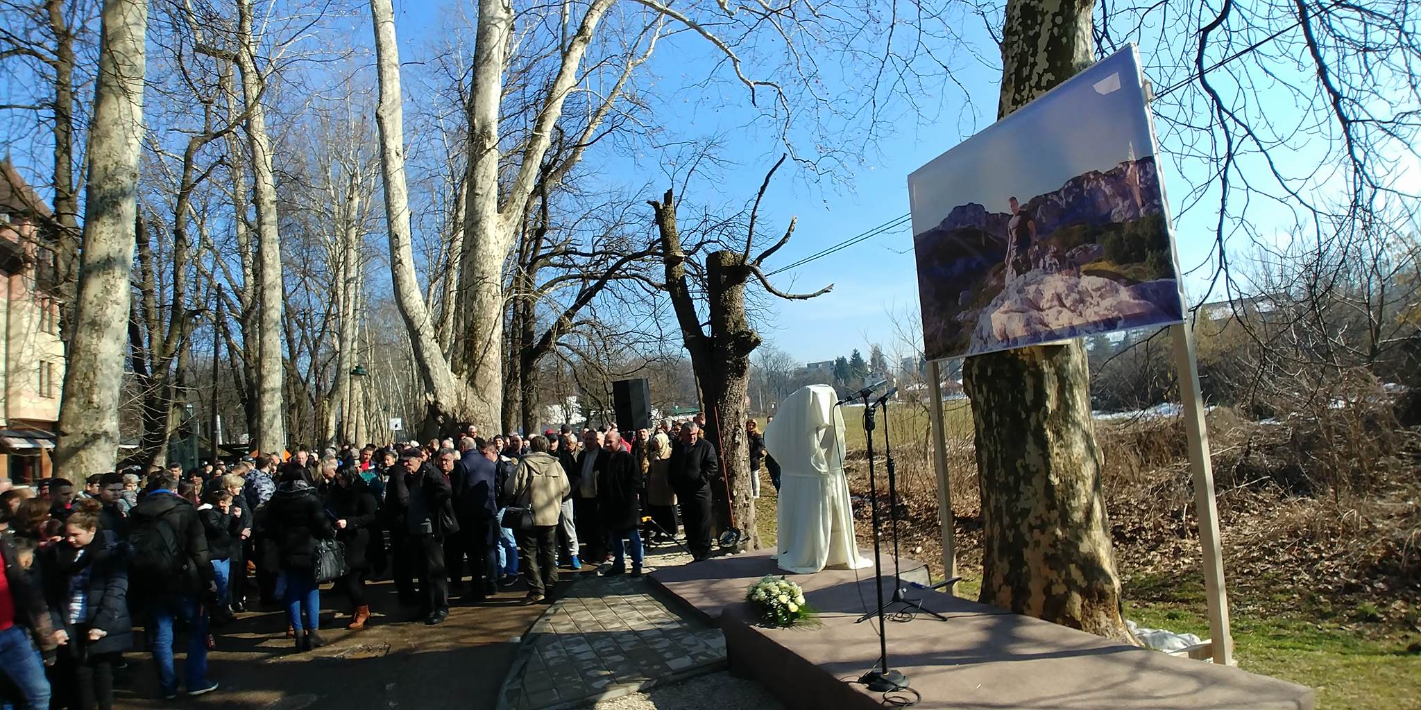 28208600_1622930871135081_1191185219_o