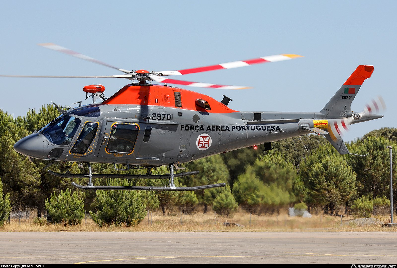 helikopter AW-119Kx