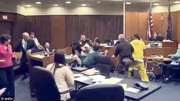 2BD8E20900000578-3217092-image-m-16_1441034408290