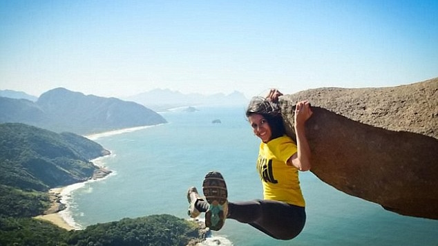 2F6D680800000578-0-image-a-9_1450296243492