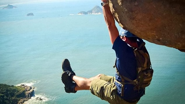 2F6D684C00000578-0-image-a-6_1450296010940