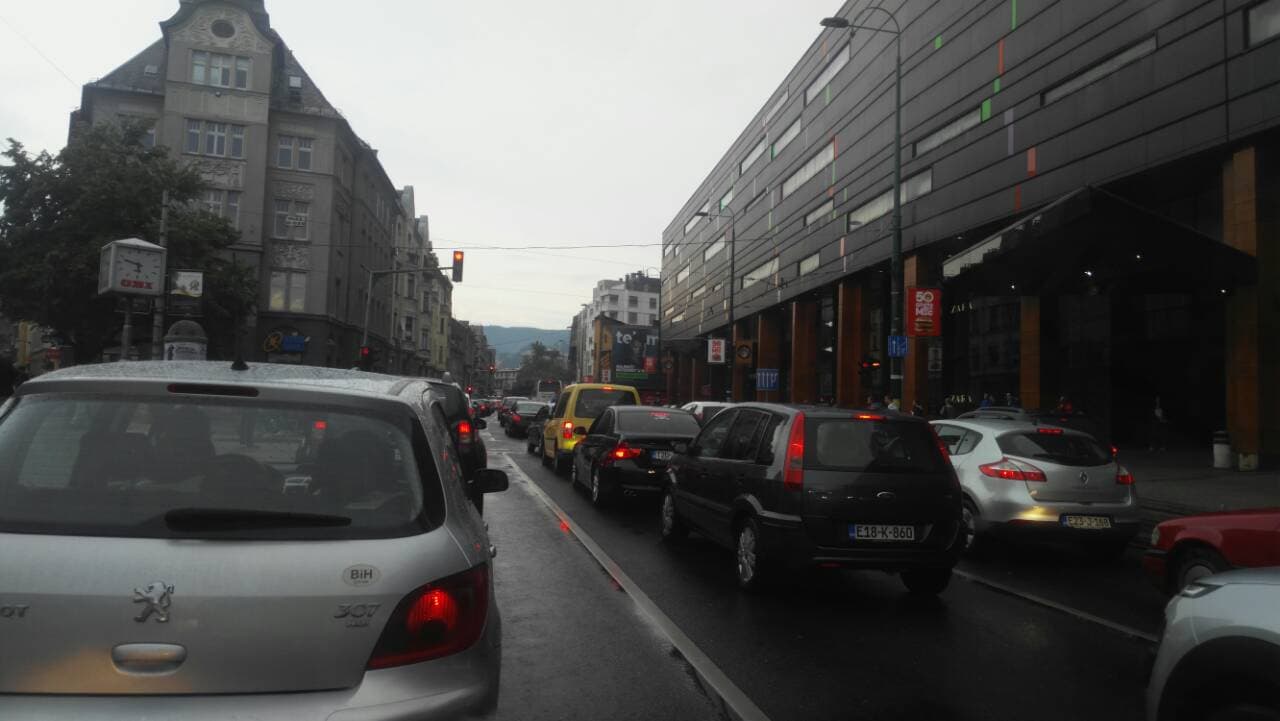 33713928_10215378370548853_6564018460009955328_n