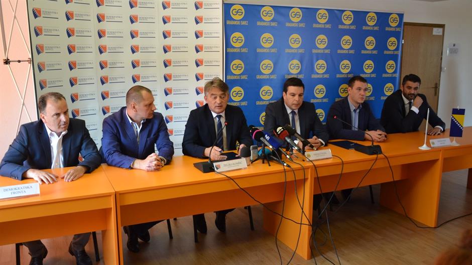 33825662_2033656966706853_7383584875346919424_o