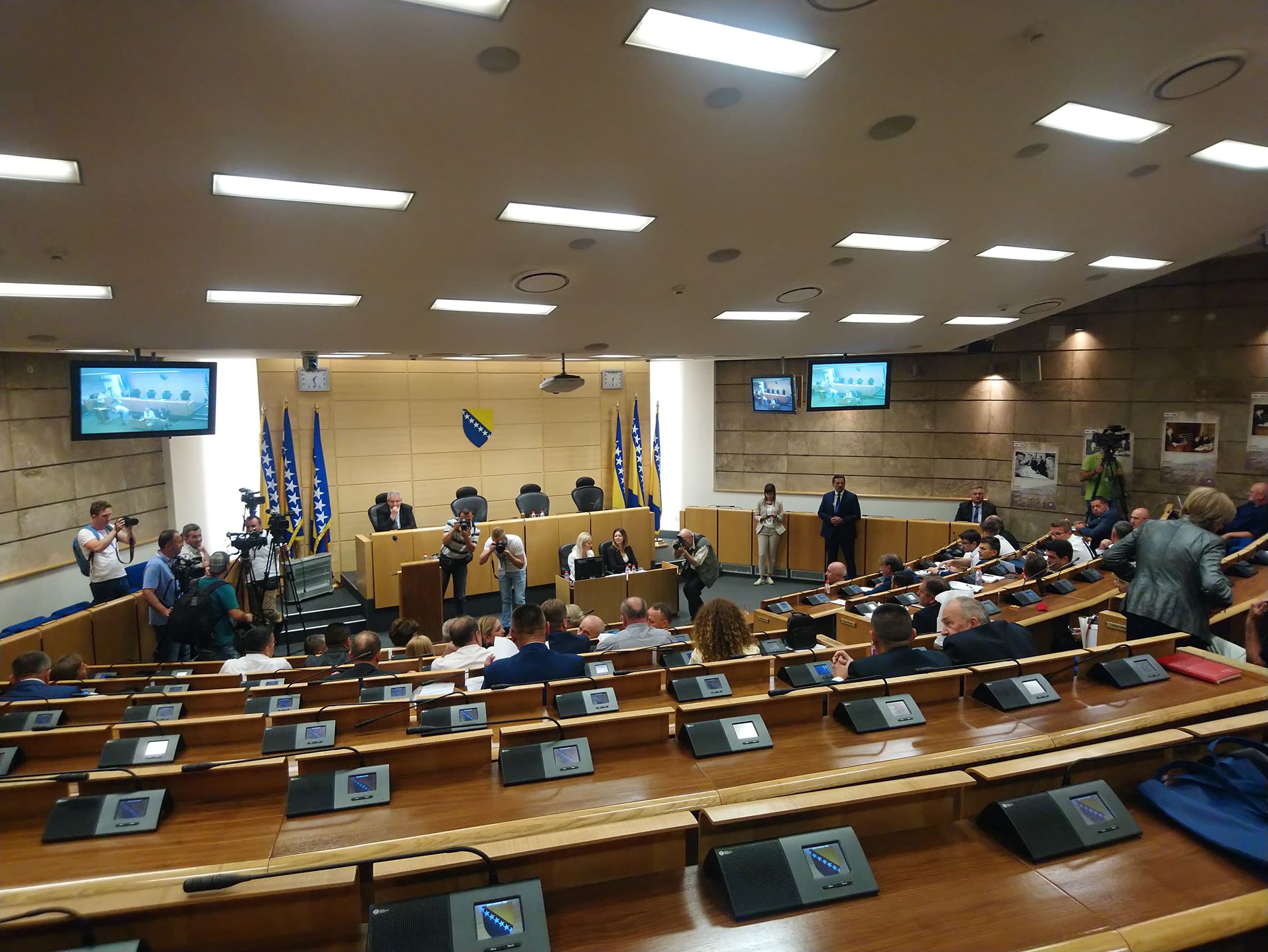 37547967_10155901923017979_4256154939266433024_n