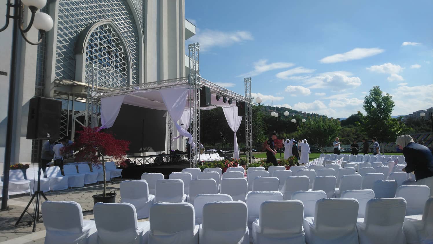 37585447_2206442846254433_8928888531917471744_n