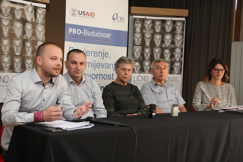 41693903342_5908713a7a_b