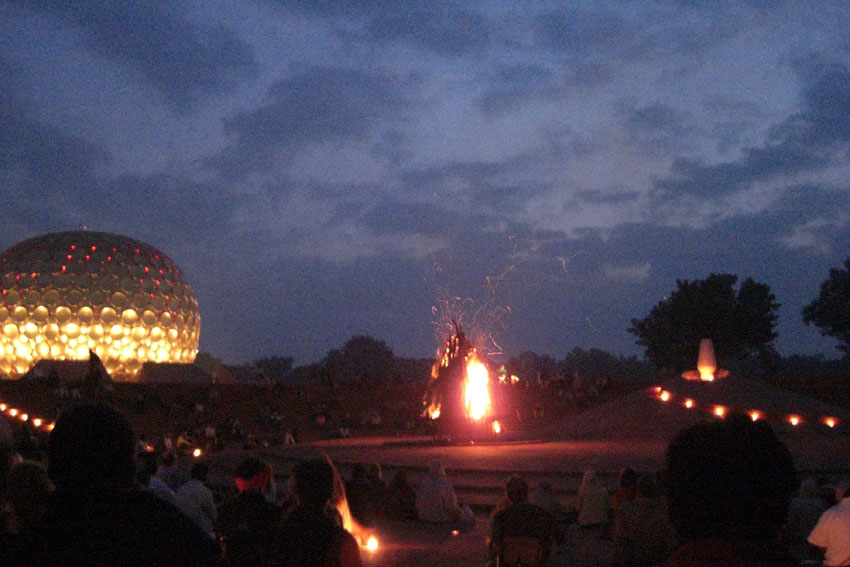 430850_534675849876409_175829845_n