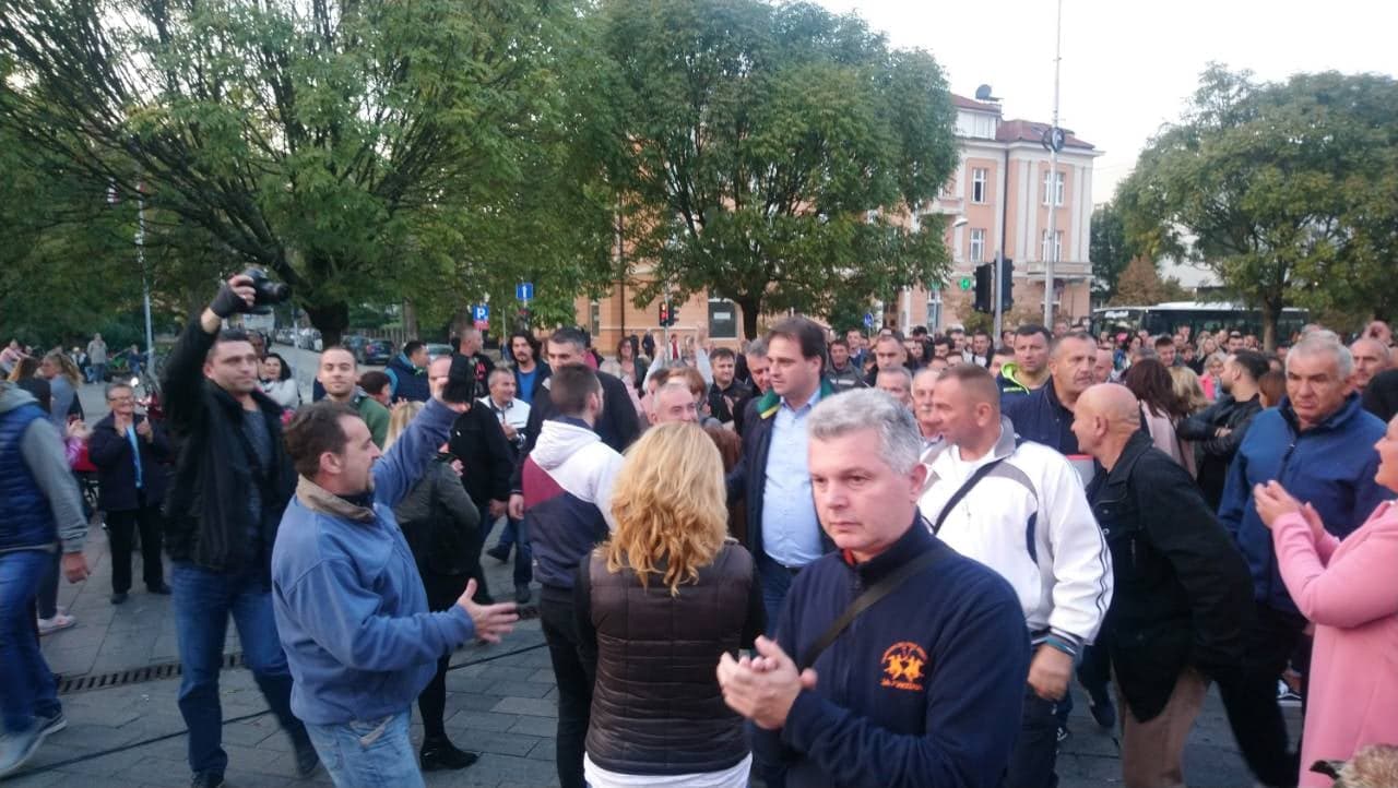 44101607_2169095329827242_5574583824668426240_n